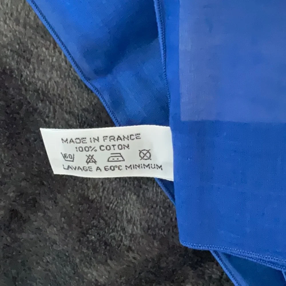NEW IN BOX AUTH HERMES BLUE AND WHITE LARGE SCARF, GREAT GIFT, RARE - Picture 6 of 7
